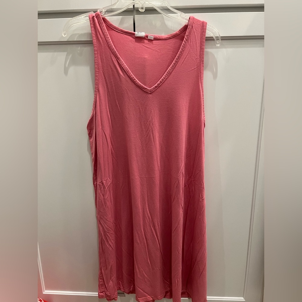 Gap v neck dusty rose soft sleeveless dress